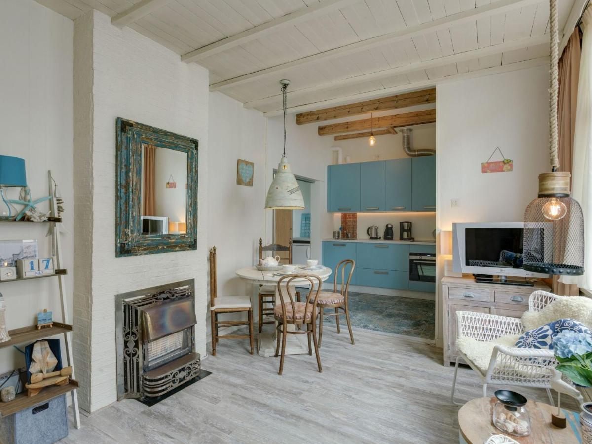 Picturesque Fisherman S House In Scheveningen Near The Shops Хага Екстериор снимка
